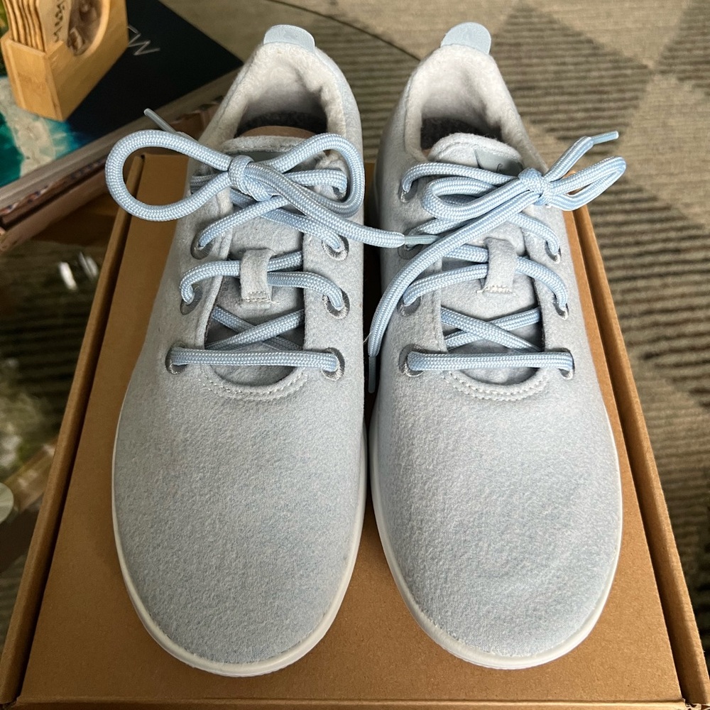 Allbirds Women’s Wool Runners, frost blue, size 10